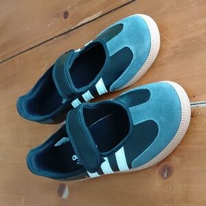 Adidas Womans Gray Suede Samba Jane Shoes Size 8